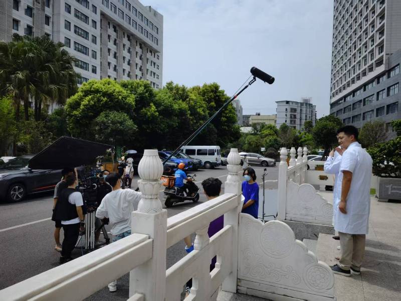 福贡县广告片拍摄公司低成本实现高规格制作的诀窍